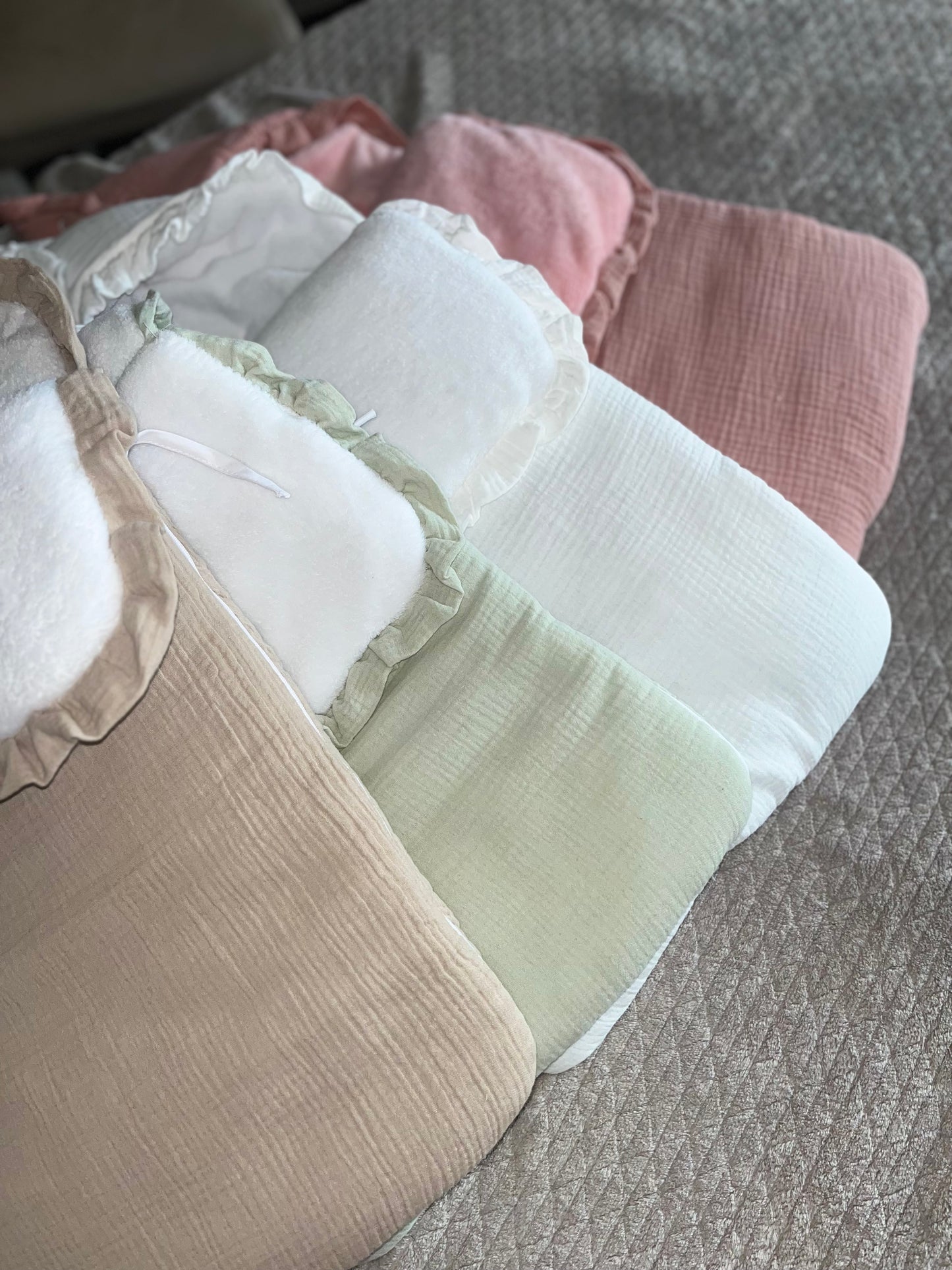 Chancelière bébé personnalisé brodé plusieurs couleur