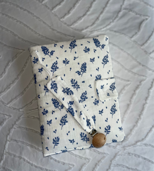 Protège carnet /attache tétine