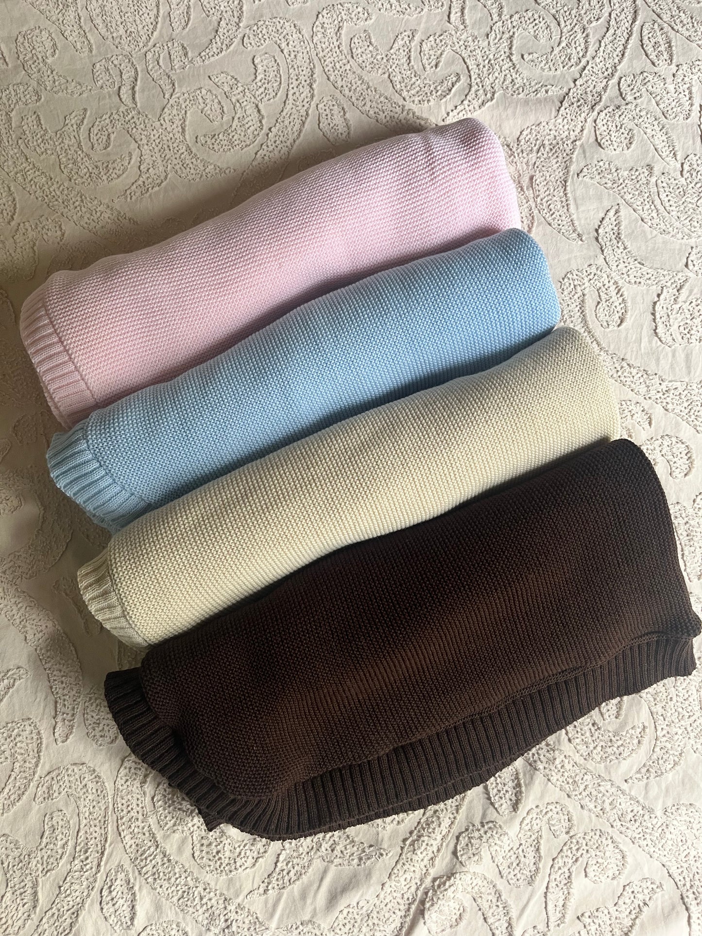 Couverture maille brodé